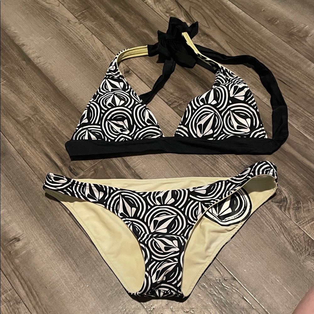 Volcom Black & White Patterned Triangle Bikini with Yellow Lining